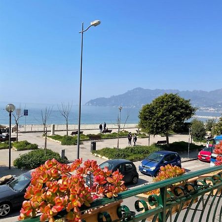 B&B Salerno In Eksteriør bilde