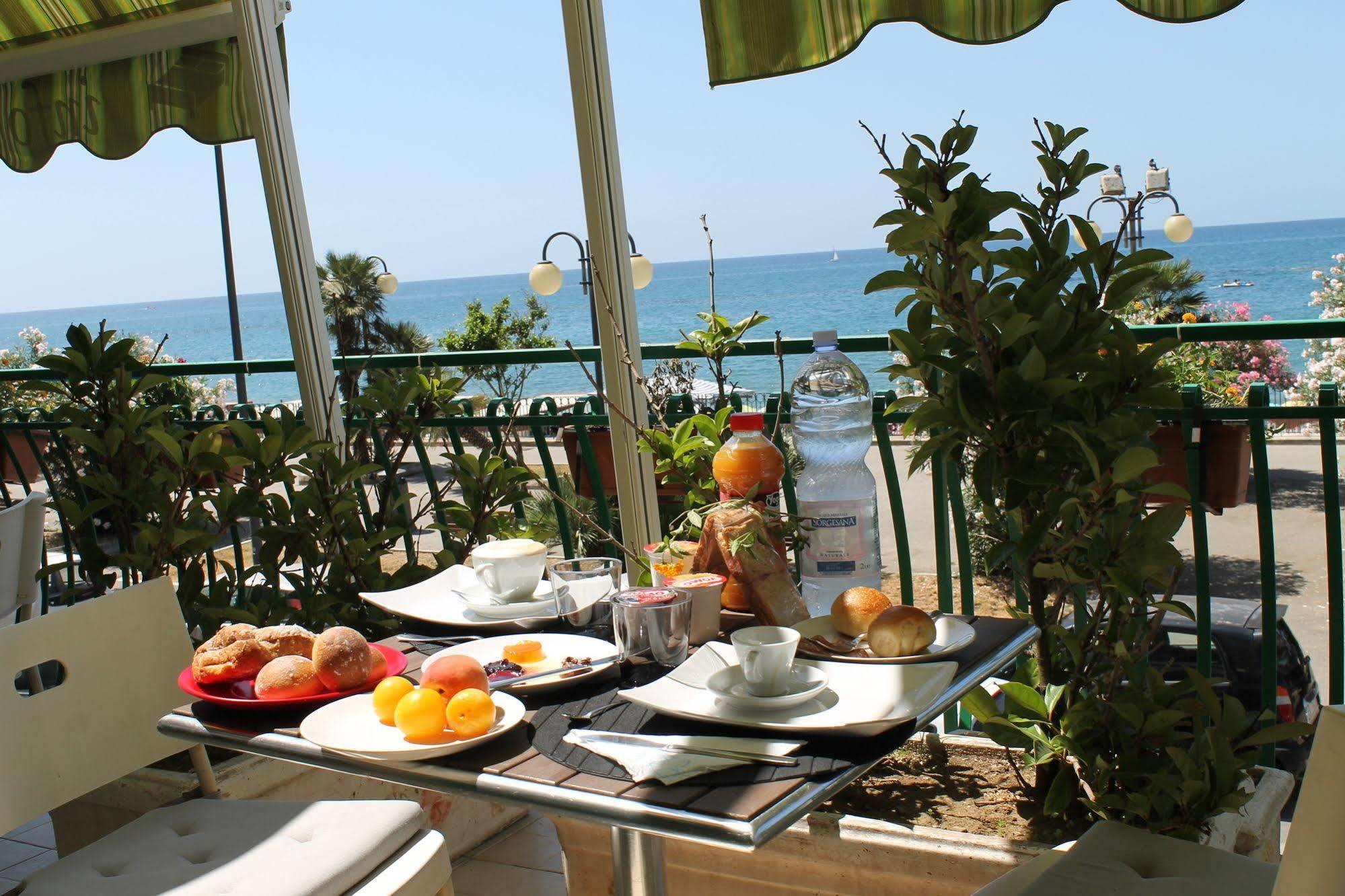 B&B Salerno In Eksteriør bilde