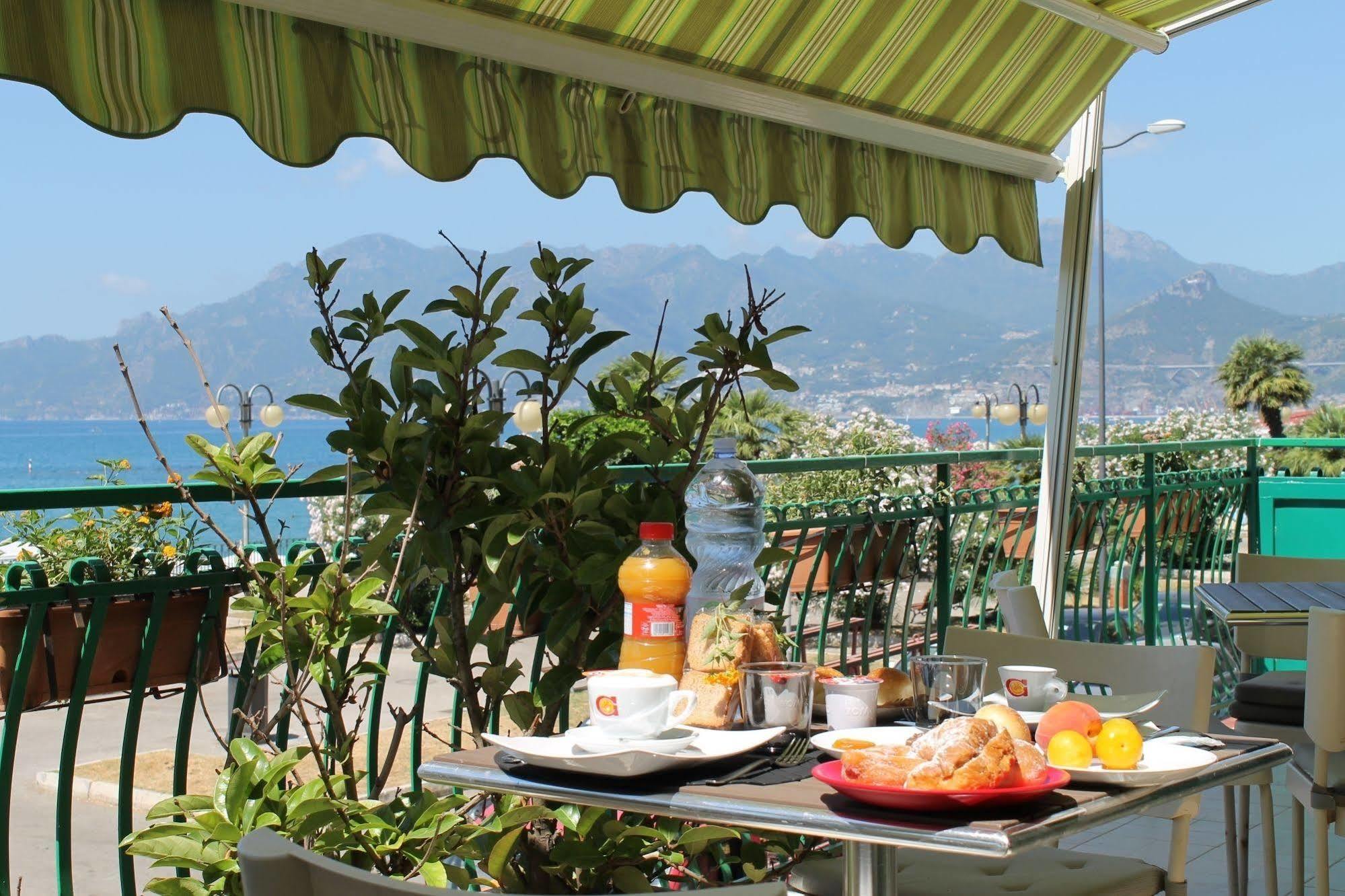 B&B Salerno In Eksteriør bilde
